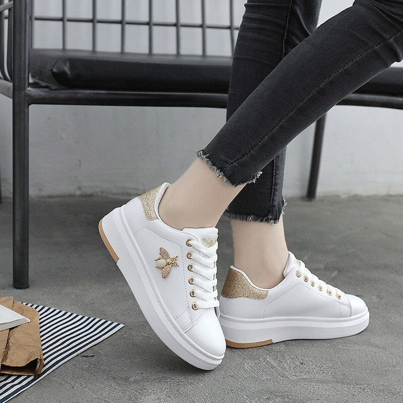 White Shoes Women Sneakers Casual Platform Fashion Rhinestone Chaussures Femme Bee Lady Footware Walking Shoes ST351